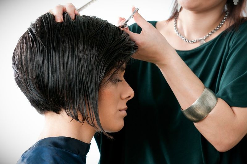 Что понадобится для обучения в школе парикмахеров, где записаться?