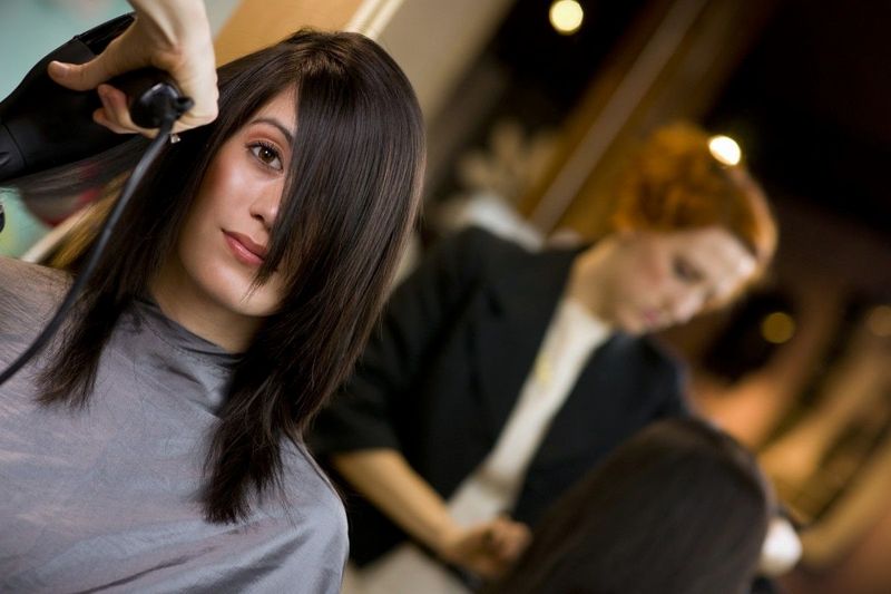 Где можно записаться на курсы обучения парикмахеров для начинающих