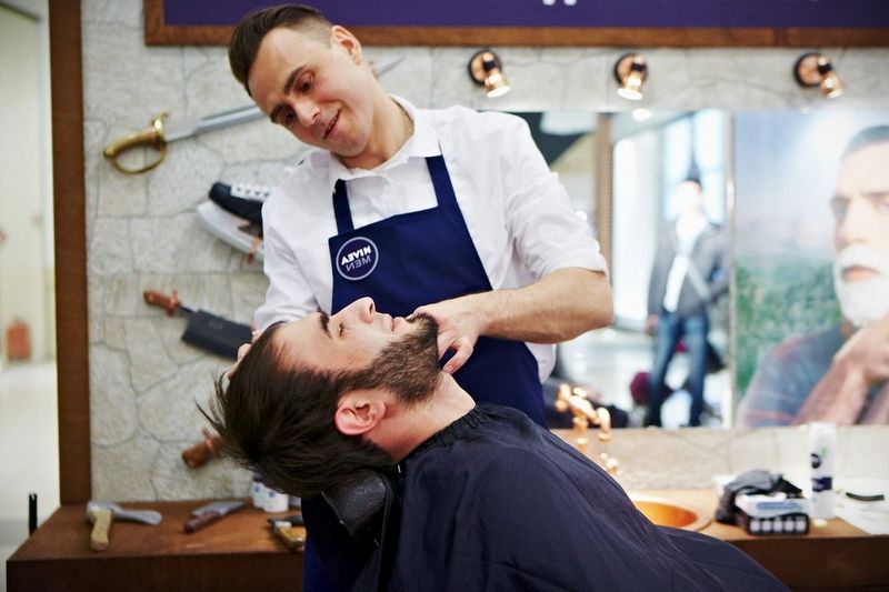 Где парикмахеры ищут хорошие школы для обучения