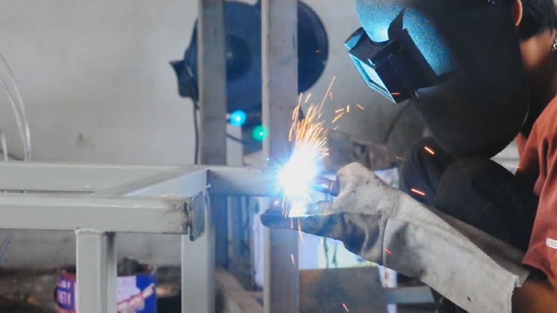 Как и где окончить, закончить учебное заведение газоэлектросварки