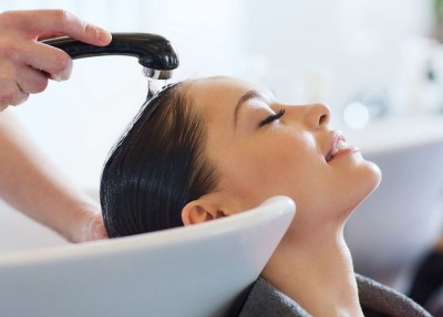 Где найти дешевые (эконом) курсы в учебном заведении парикмахерского искусства? Недорого, по купону.