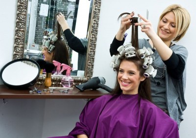 Как и где выбрать центр обучения (обучающий) парикмахерскому искусству с устройством на работу