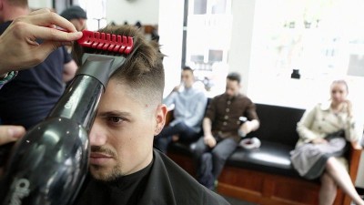 Есть ли премиум (дорогие) курсы в учебном комбинате (упк) парикмахерского искусства с кредитом и рассрочкой? Скидки и купоны.